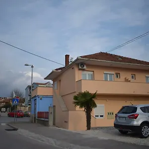 Апартаменты Nediljko & Mila, Задар